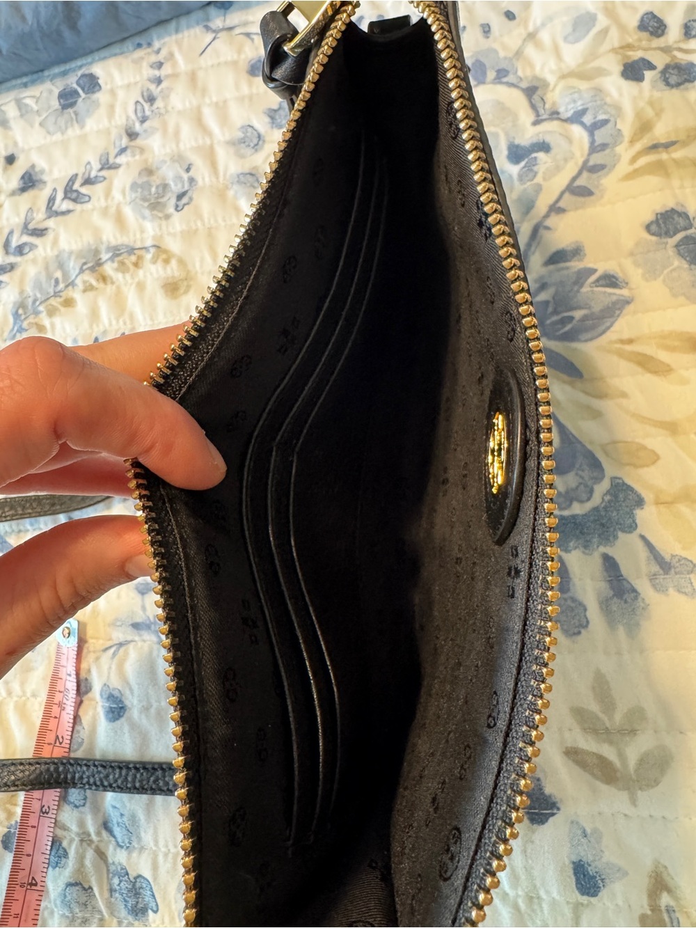 Tory Burch Black Pebbled Leather Crossbody with Gold Logo - Picture 5 of 5